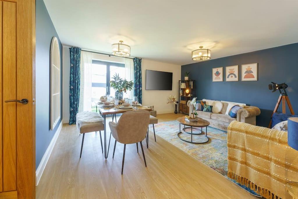 Darlington - 2 Bedroom Luxury Apartment By Mint Stays Bristol Exterior photo